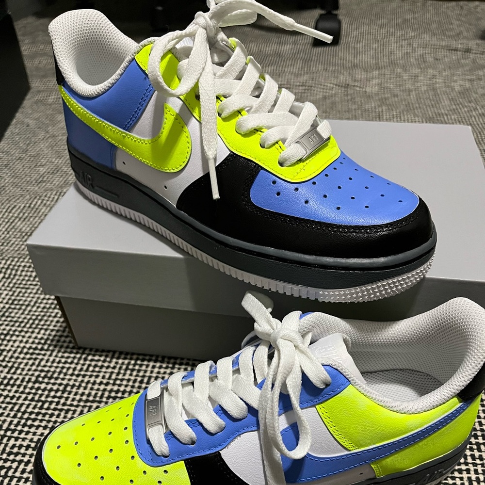 Custom painted Nike AF1’s women size 7